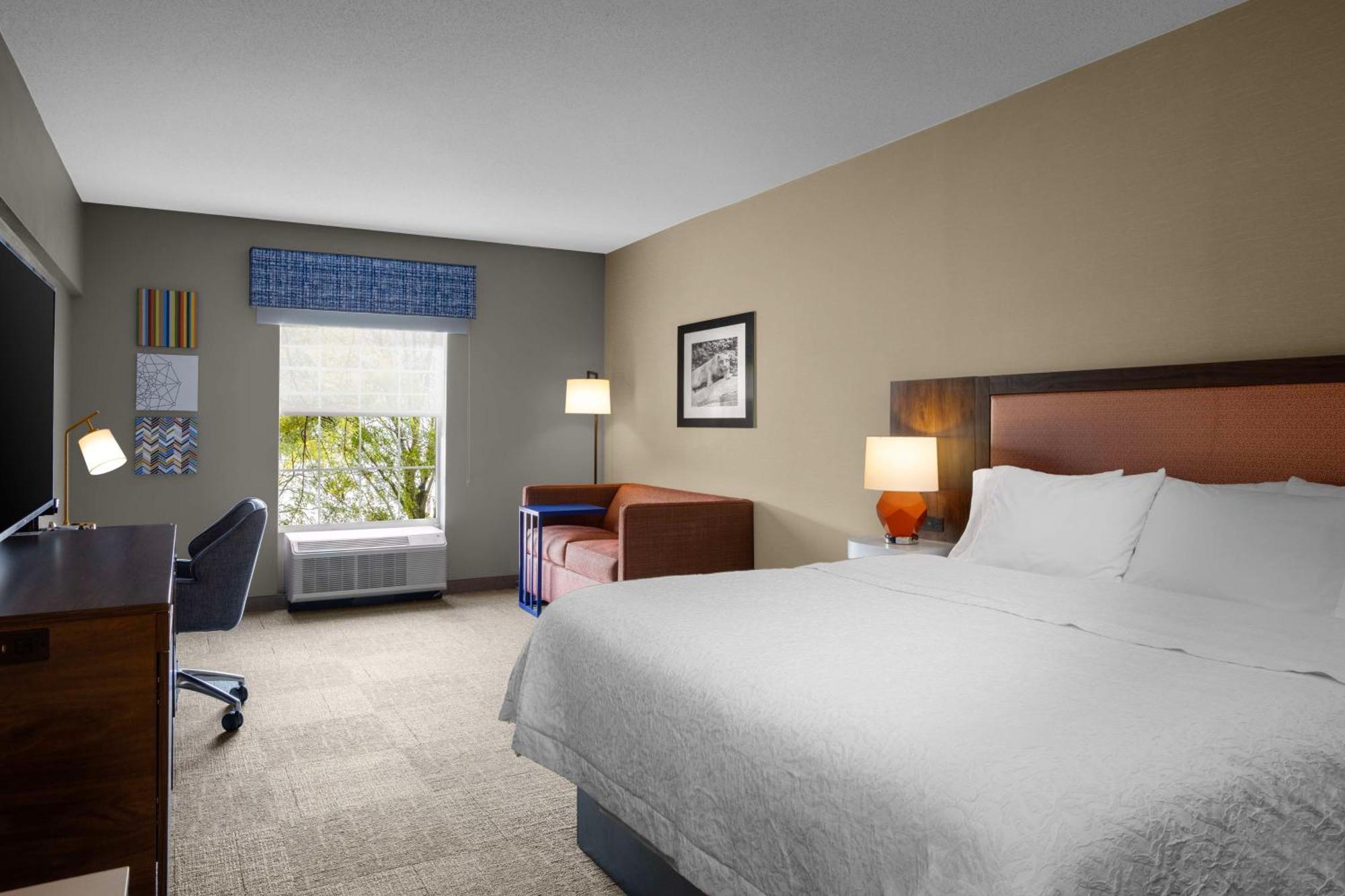 Hampton Inn & Suites State College At Williamsburg Square Esterno foto