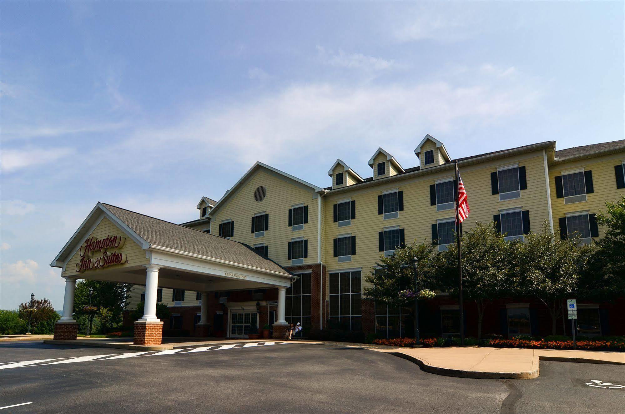 Hampton Inn & Suites State College At Williamsburg Square Esterno foto