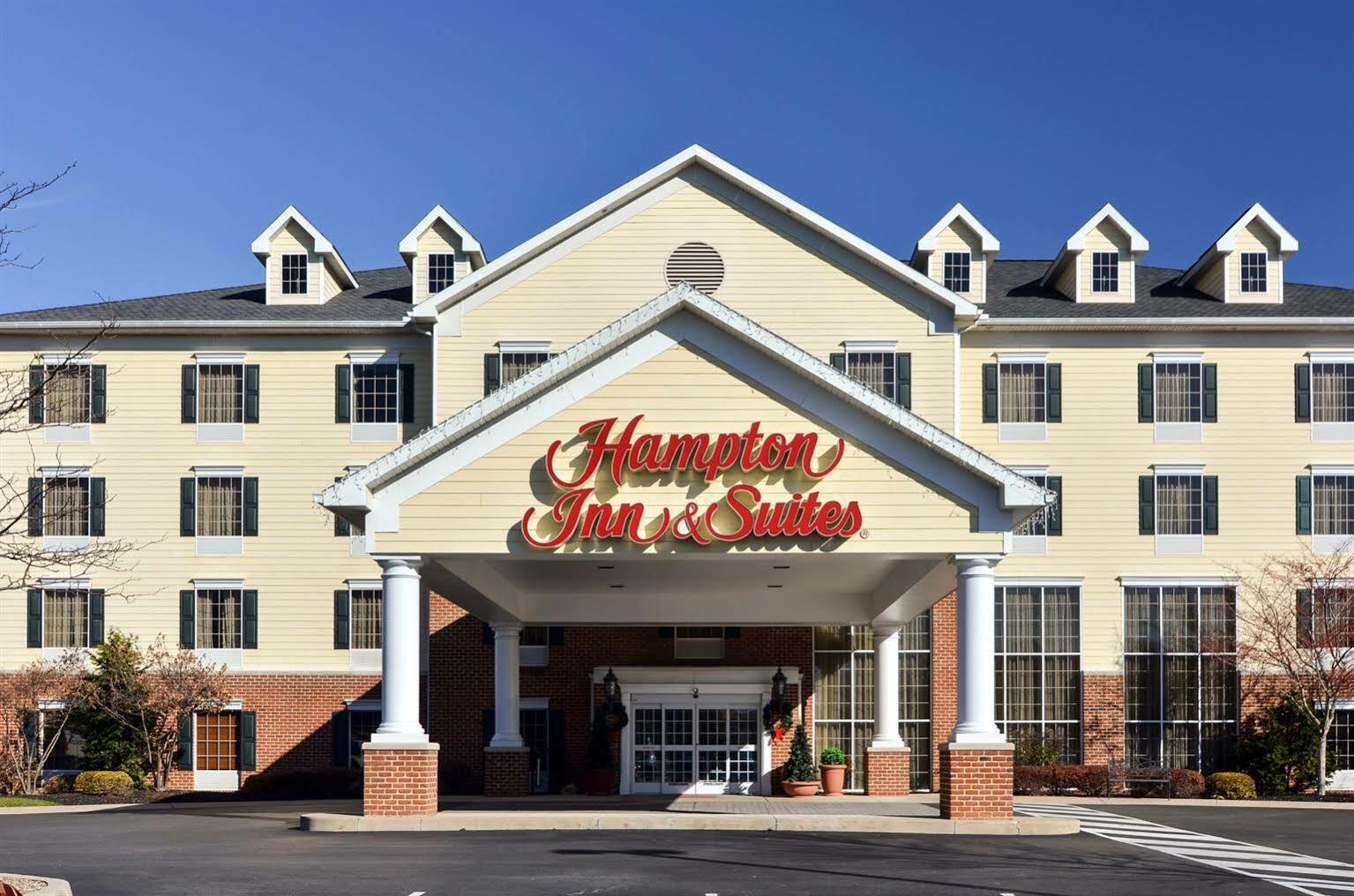 Hampton Inn & Suites State College At Williamsburg Square Esterno foto